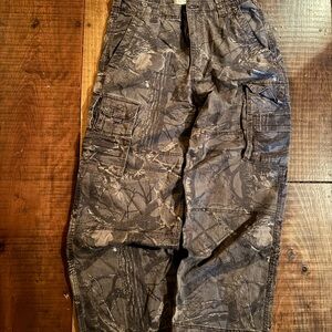 Hollister Men's Gray Camouflage Cargo Pants